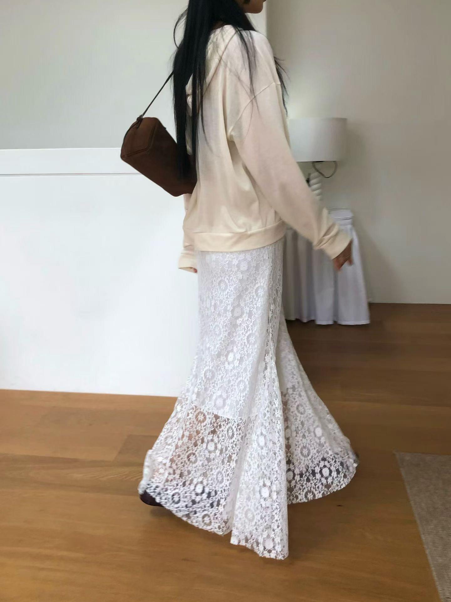 蕾絲花磚紋落地長裙